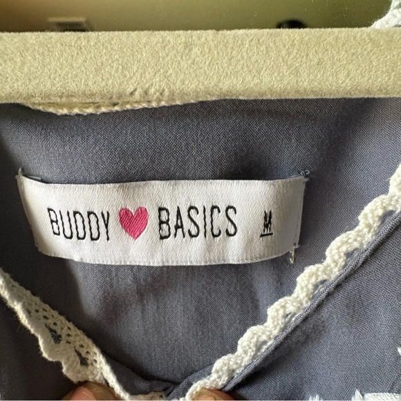 Buddy basics embroidered line dress size medium, like new - Picture 4 of 5